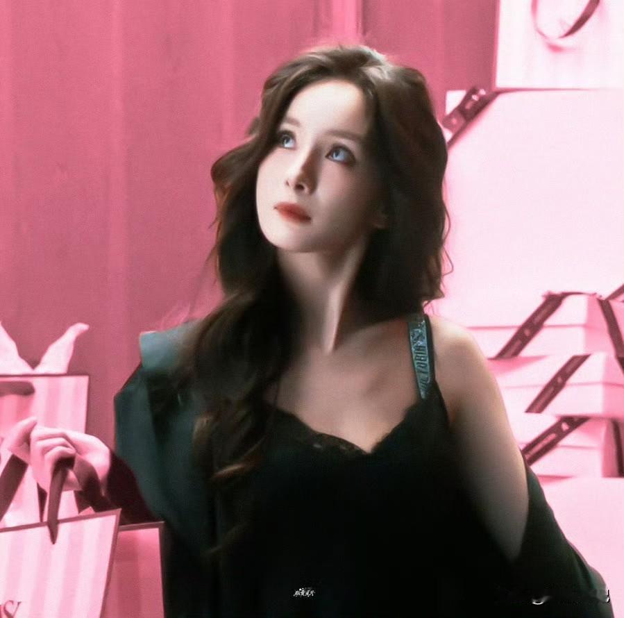 ▪  杨幂  ｜ 维多利亚的秘密