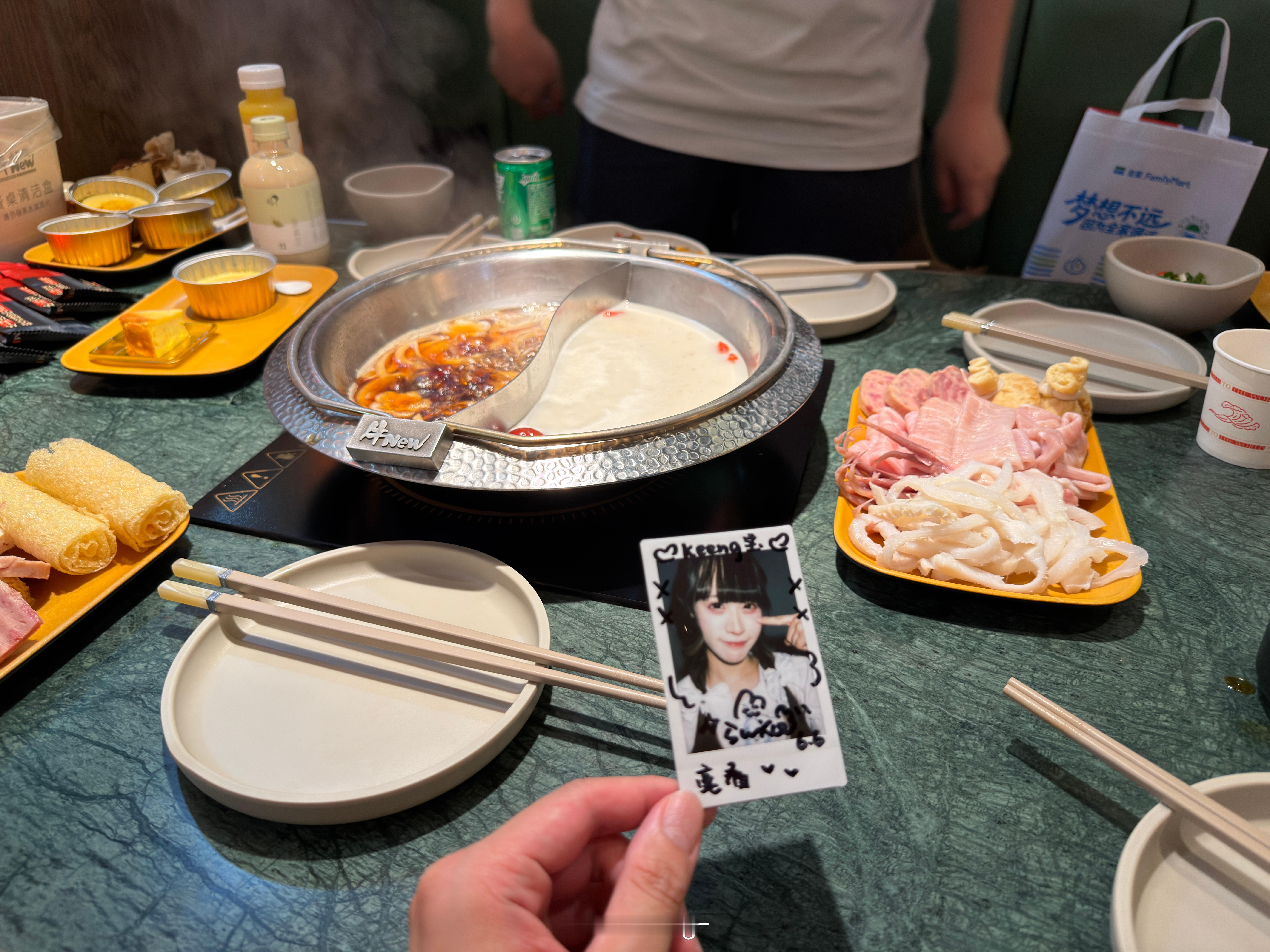 饿昏过去了 