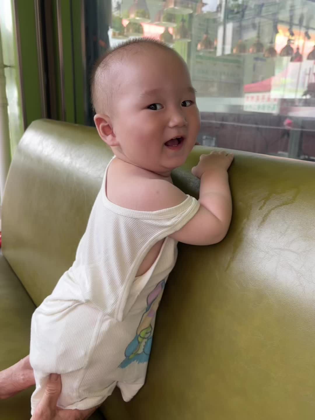 精力旺盛的宝宝