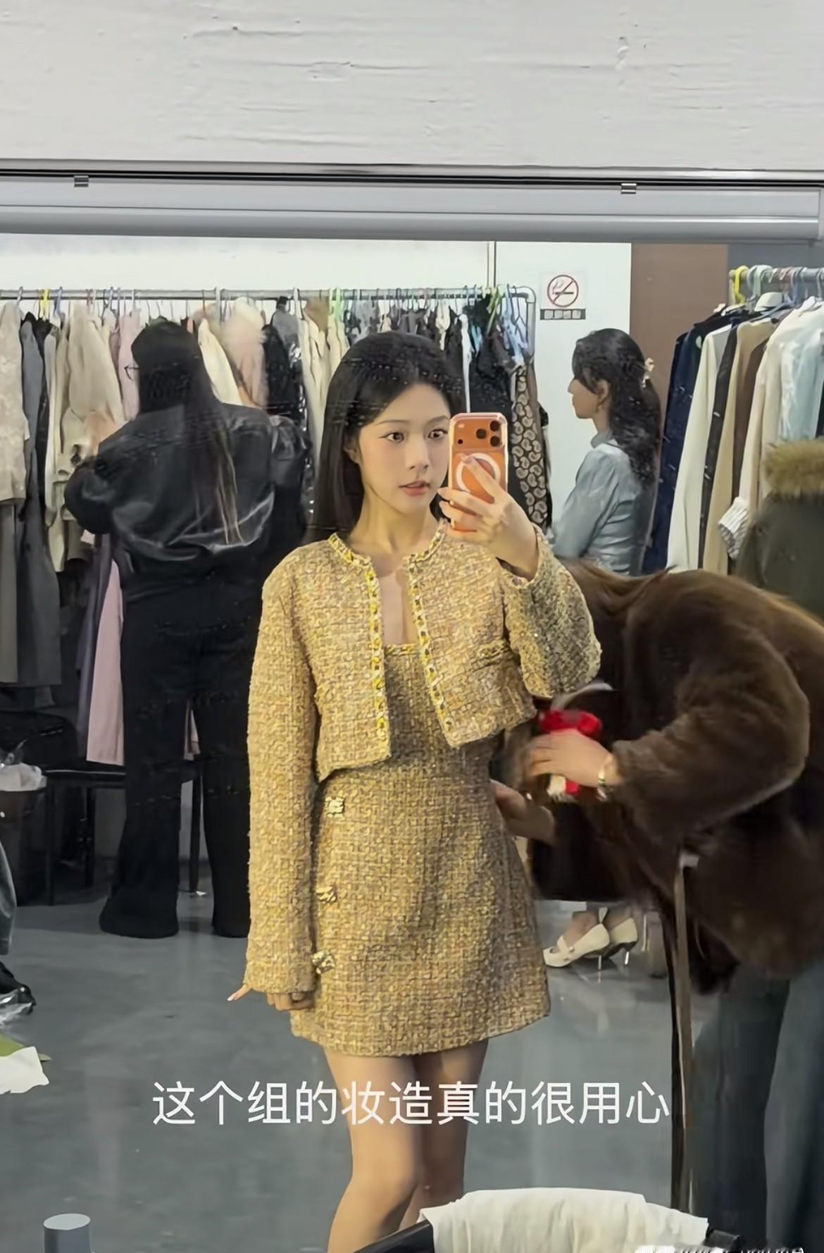 05后女孩一句“我成年了”，把3亿流量扛下了。
1月8日，刘一诺的回应很轻。
她