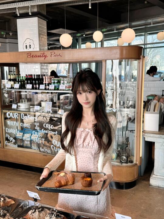 一起吃牛角包呀🥐