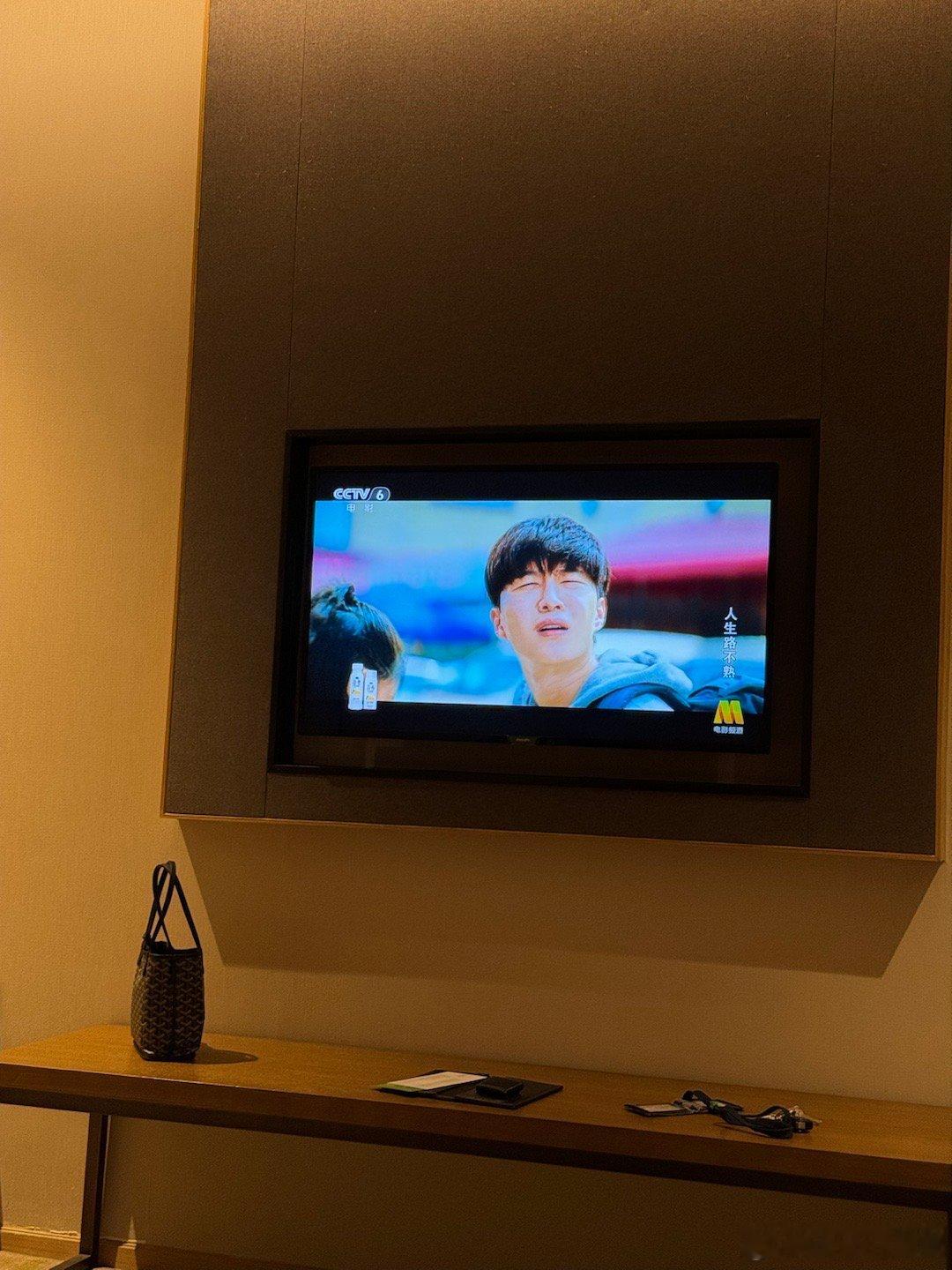 我年轻时总会对“陌生人”产生偏见。后来我发现什么张艺兴鹿晗甚至黄子韬什么所谓的流