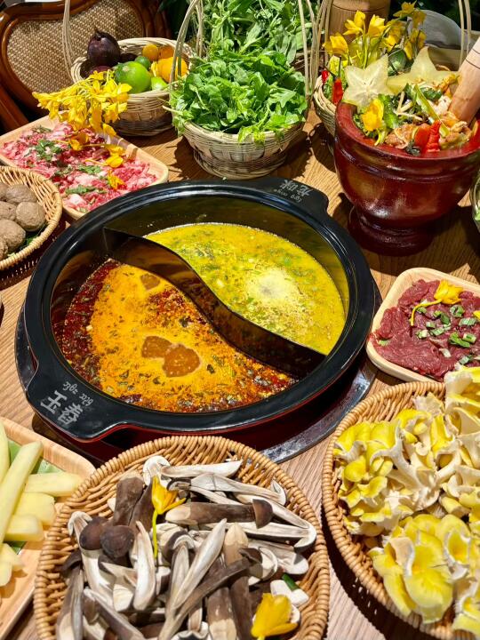 版纳本地人按头安利！现舂火锅底料香到跺脚