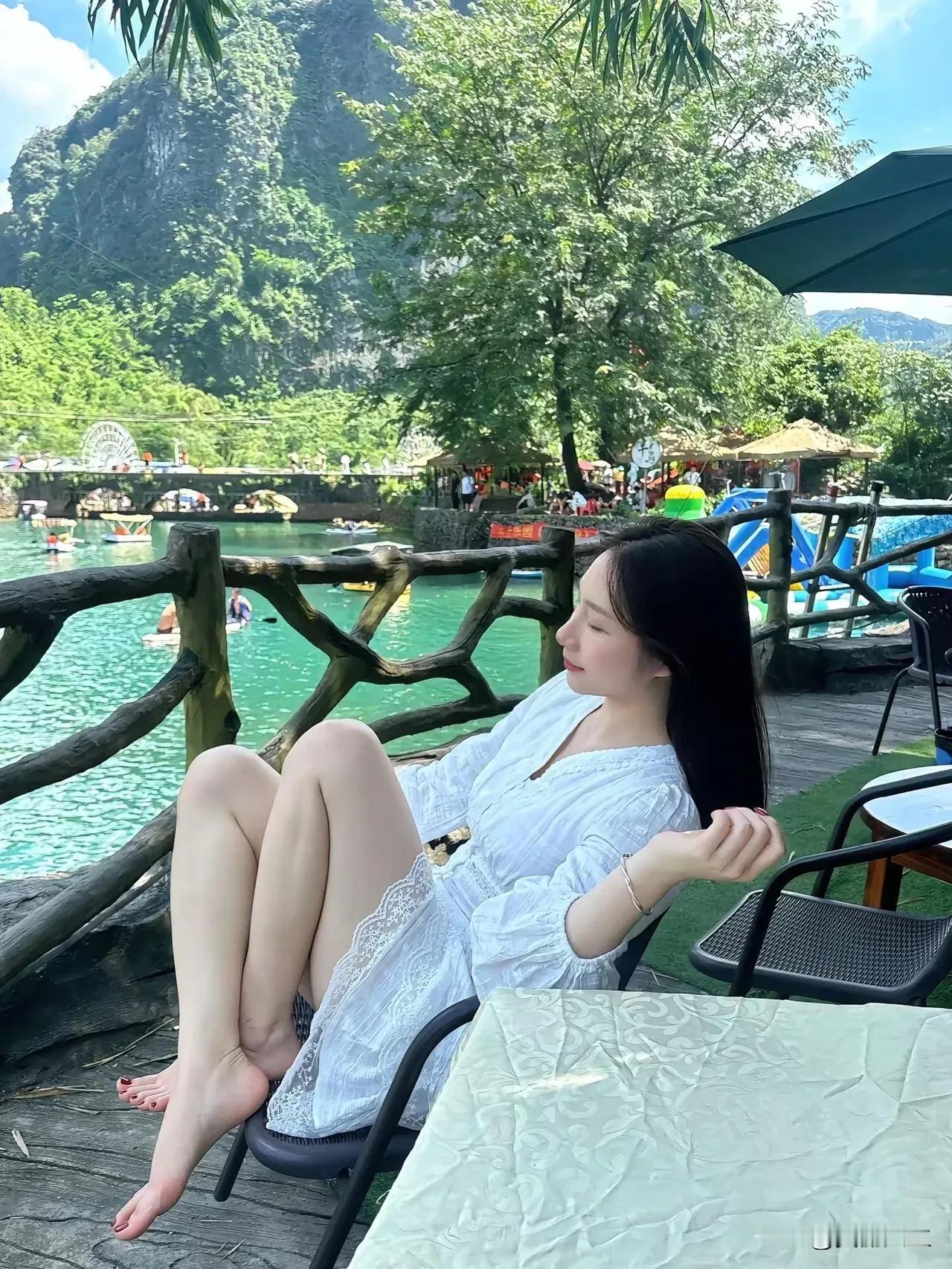 不是生活有意思，

而是热爱生活才有意思！