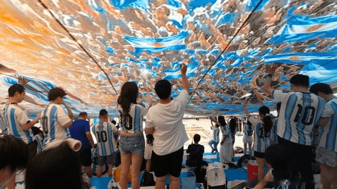 梅西官博：感谢中国球迷的坚定支持，感谢你们陪伴在我身边