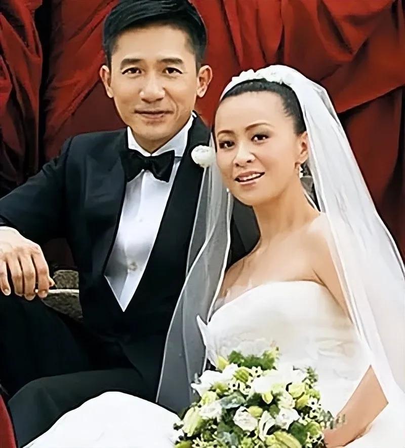 梁朝伟刘嘉玲，结婚16载后浪漫重游不丹，重温昔日婚礼圣地，携手漫步于山水间，见证