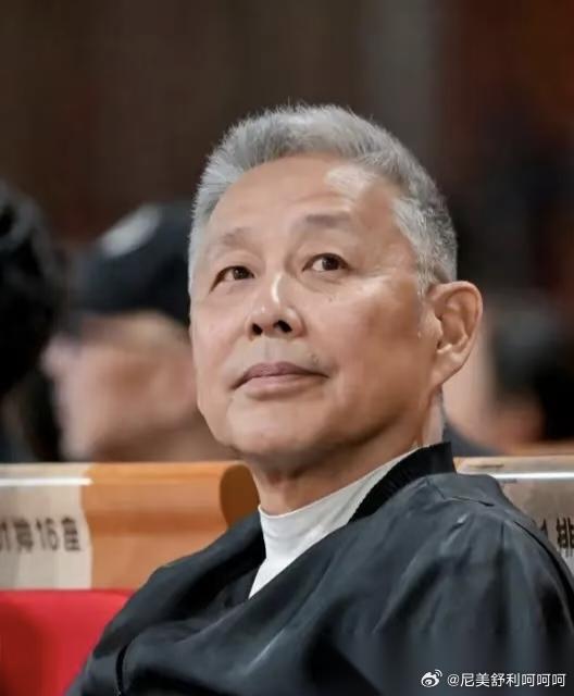 整个娱乐圈，我最看不懂的就是陈道明！ 如今七十岁，手握一堆影视大奖，却活得格外佛