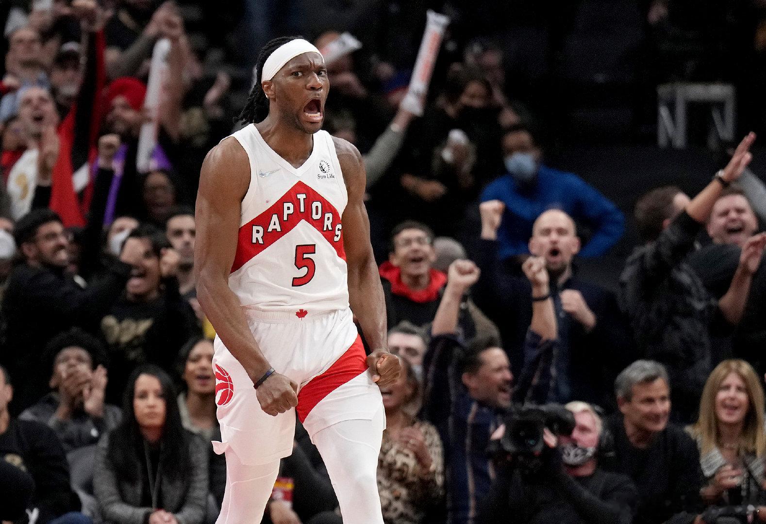 国王签约阿丘瓦  据Shams报道，签约阿丘瓦，并裁掉艾萨克-琼斯。阿丘瓦NBA