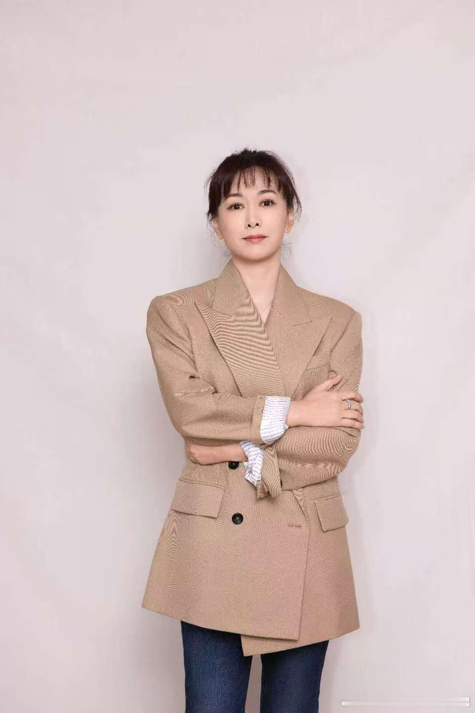 演员齐欢中美电视节“最具突破演员奖”引外媒关注 