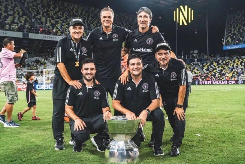 🇦🇷已达成口头协议，塔塔·马蒂诺将出任洛杉矶足球俱乐部新任主教练。这将是他继