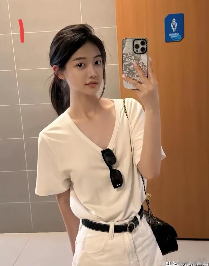 如果她俩都是相亲对象，该先约谁？ ​​​