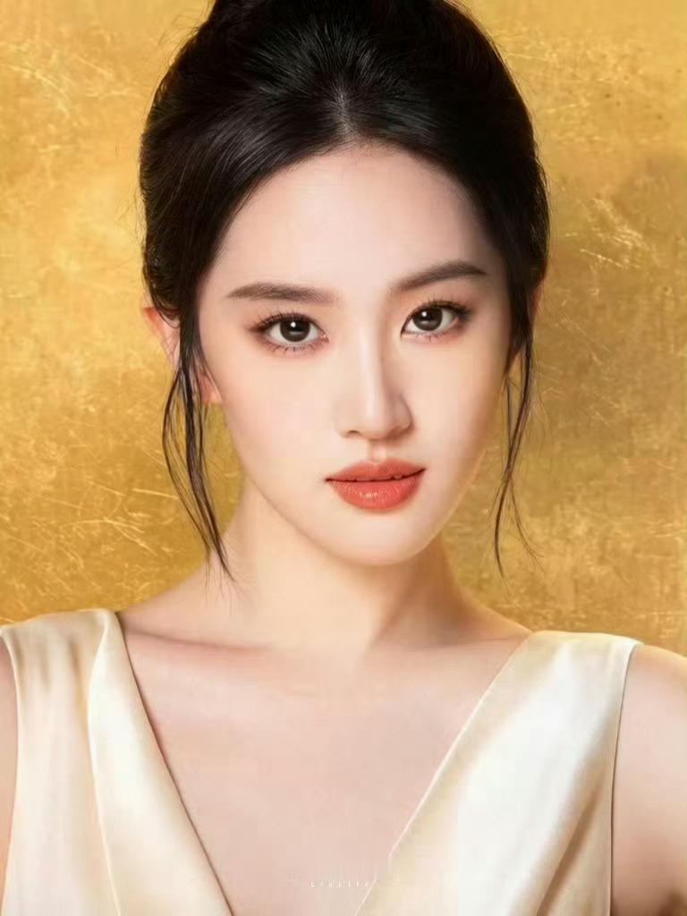 刘亦菲好像动画片里的公主谁懂啊！刘亦菲的脸真的就是从动画里走出来的公主本人！！从