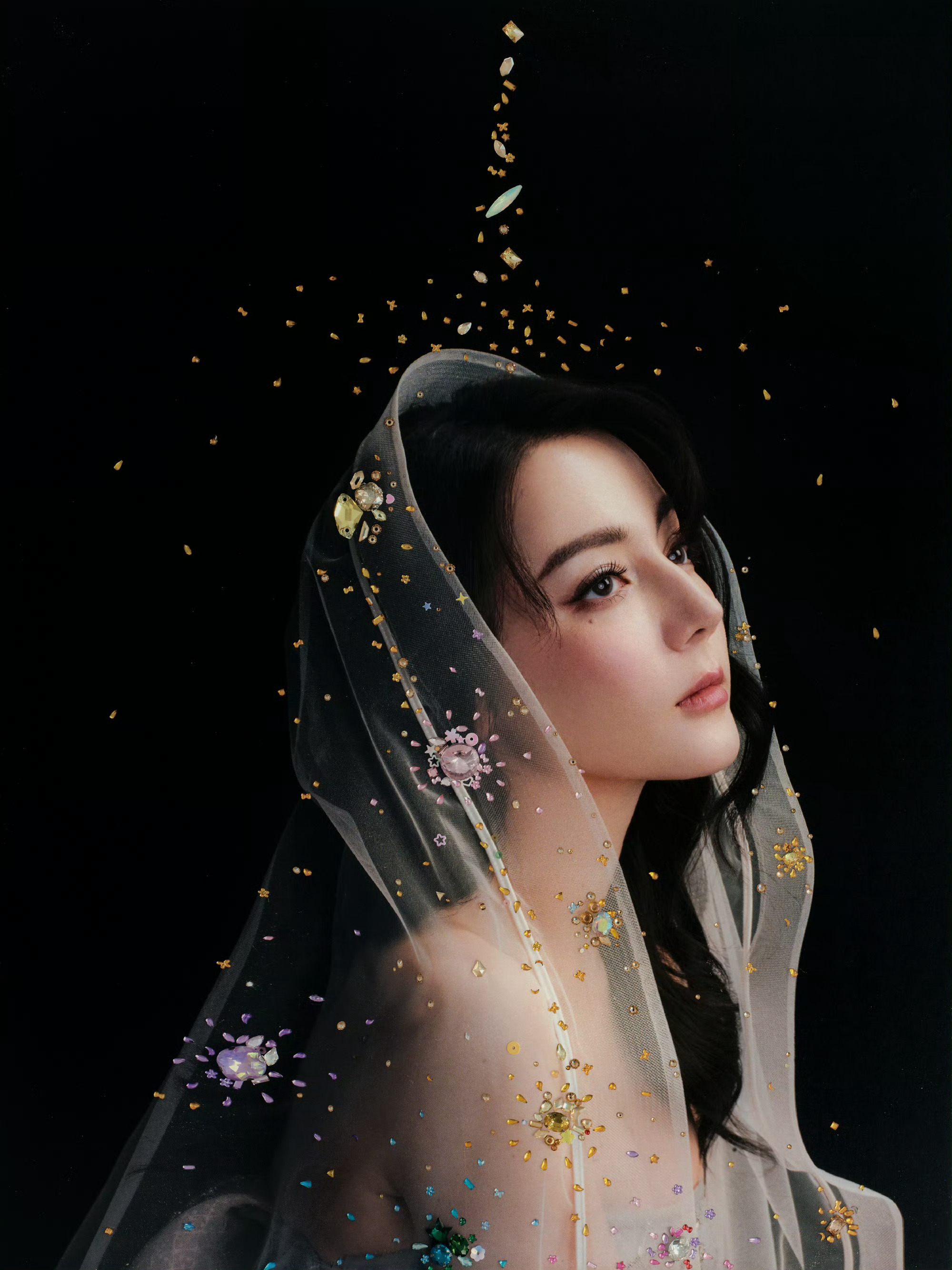 迪丽热巴34岁生日大片啊啊啊啊啊啊啊啊我宝宝太太太美了啊啊啊祝我宝宝平安健康！！