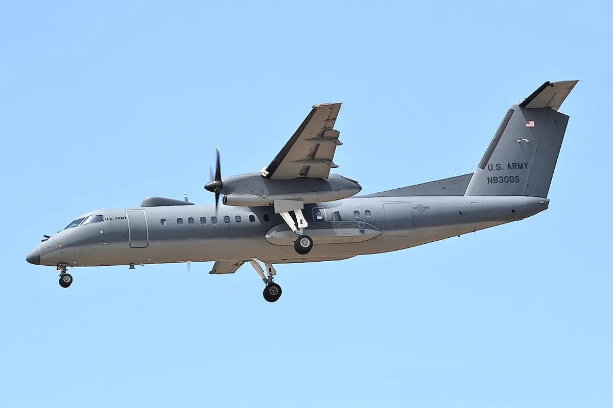 飞扬军事F-15武器系统军官营救行动细节该武器系统军官弹射落地后，徒步行进5英里