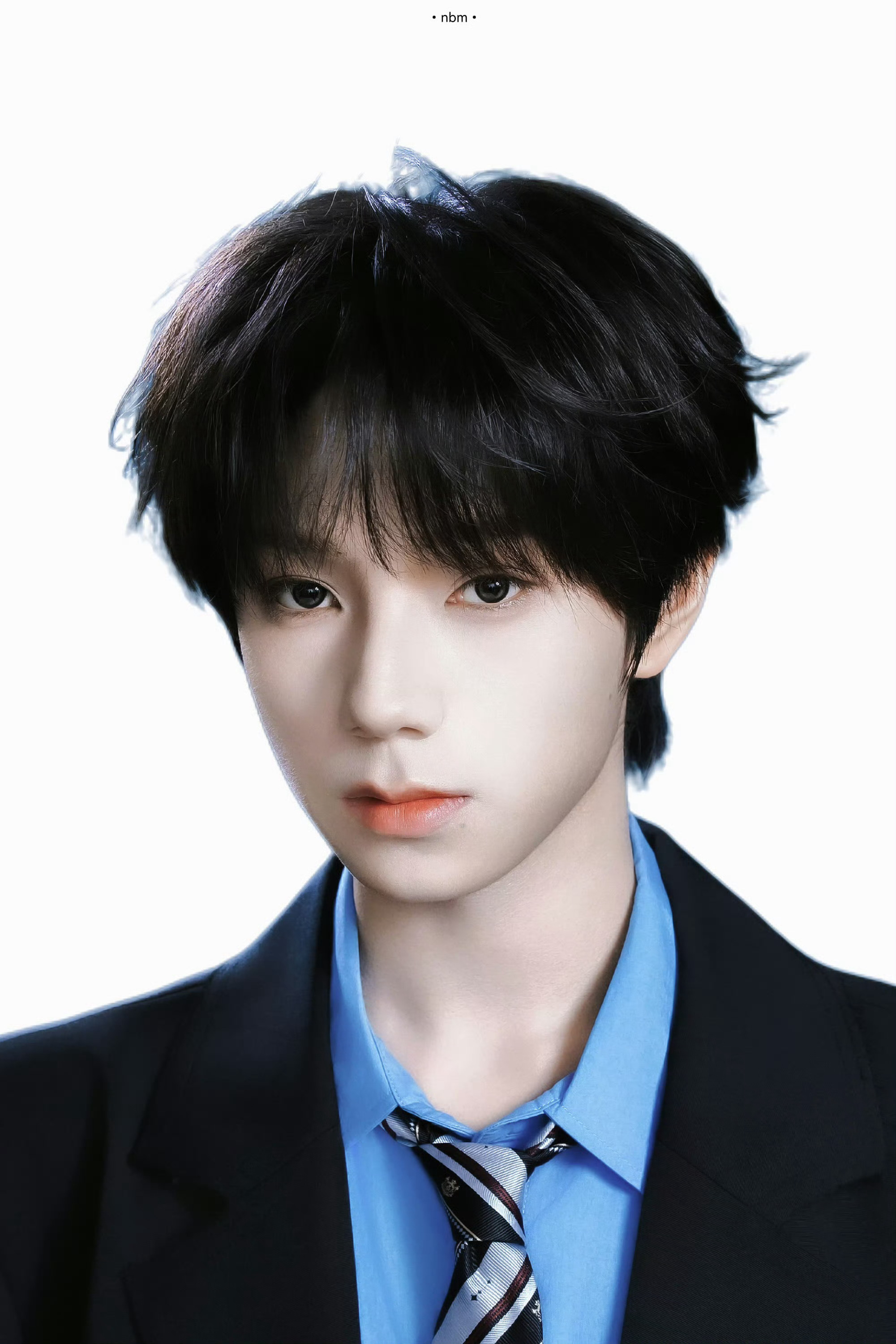 王橹杰 TF家族开通ins那句话说的真不错啊漂亮孩子天生就适合站C，王橹杰站C感
