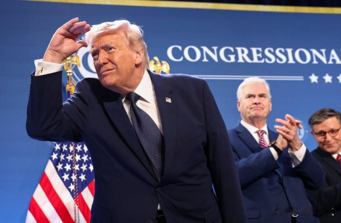 特朗普发狂了。 Axios报道：“美国大使馆正在为可能持续数天甚至数周的霍尔木兹