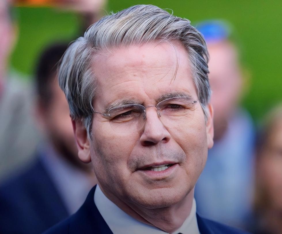 [浮云]10月23日，中国商务部表示：中国国务院副总理何立峰将于10月24日至2