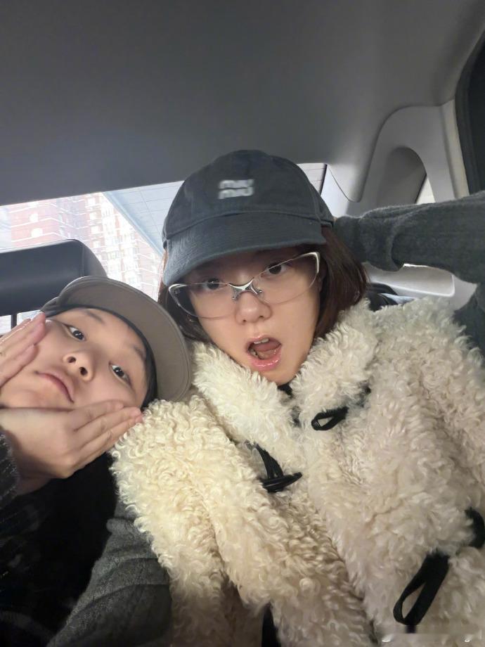 原来李诗情的主角光环，私下还有导演女儿的闺蜜滤镜buff加持！！！《开端》还有这