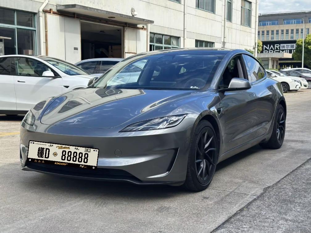 在二手纯电轿车里，特斯拉Model 3可以说是标杆车型。同时适用于年轻人代步，家