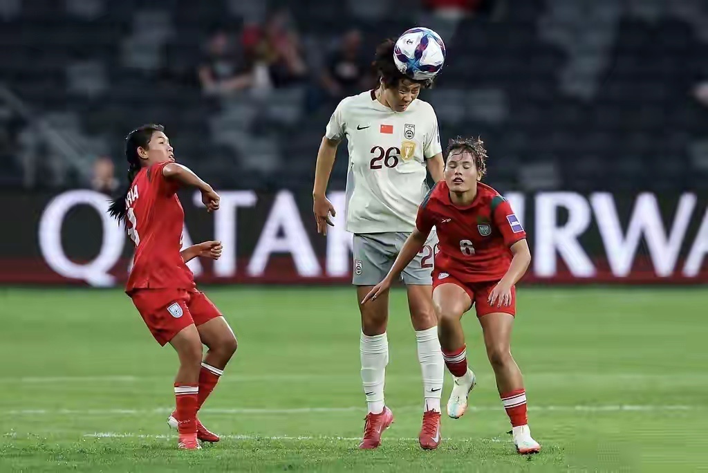 2026年女足亚洲杯B组首轮，中国女足2-0击败孟加拉国，斩获卫冕之旅开门红。球