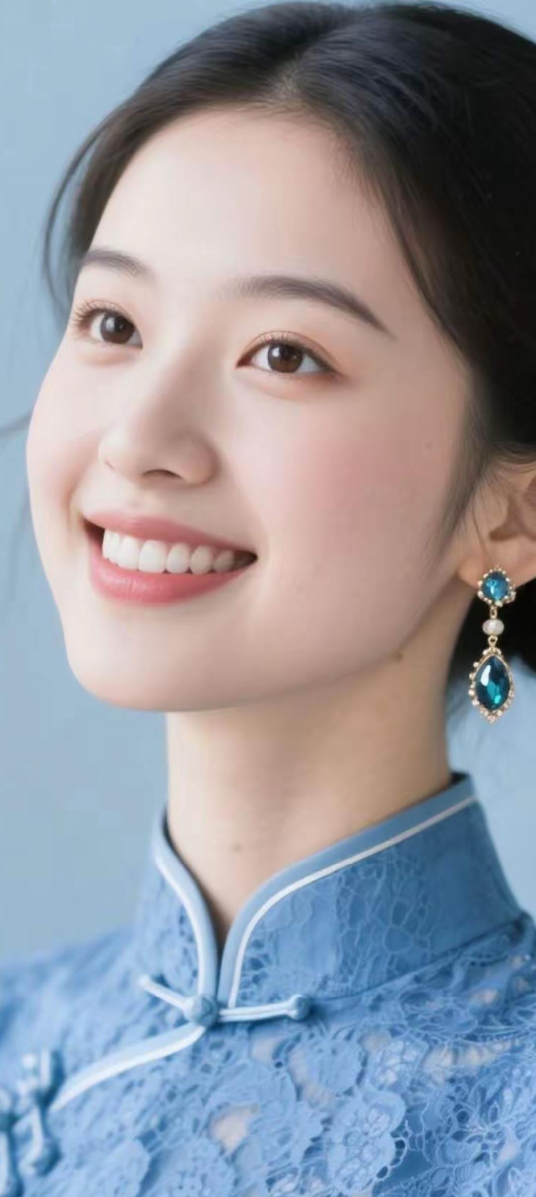 优雅蓝调，笑靥如花，复古旗袍，温婉动人。