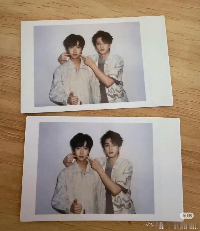 翔霖贵卡严浩翔贺峻霖贵卡 新出的木地板对卡未售先火，贵卡圈掀起狂欢。卡面互动甜度