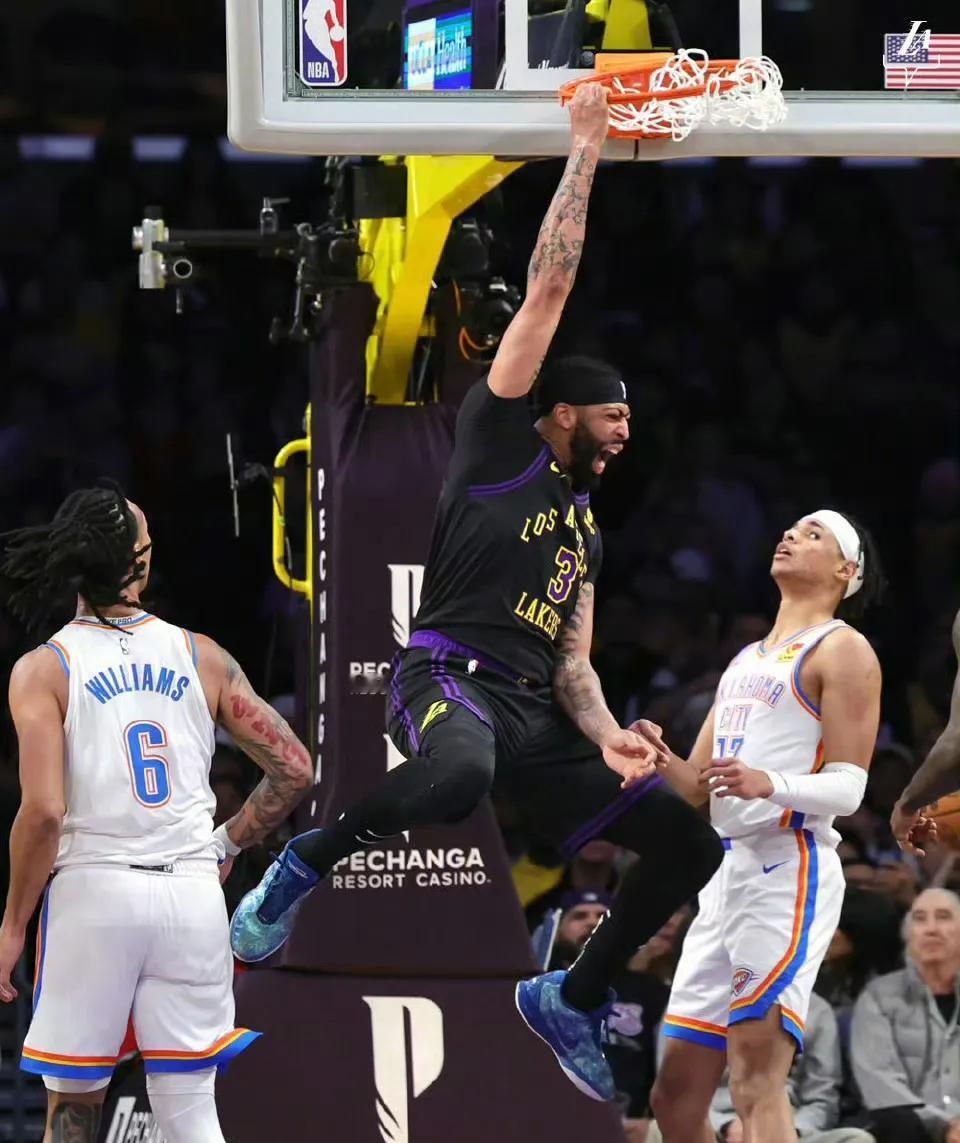 詹眉时代感觉健康了就有机会
胜率低点也无所谓，现在胜率再高感觉也走不远，因为詹眉