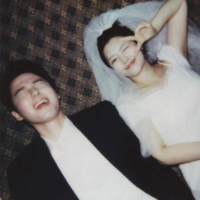 #郑允惠结婚##Rainbow郑允惠结婚# Rainbow成员郑允惠官宣结婚： 