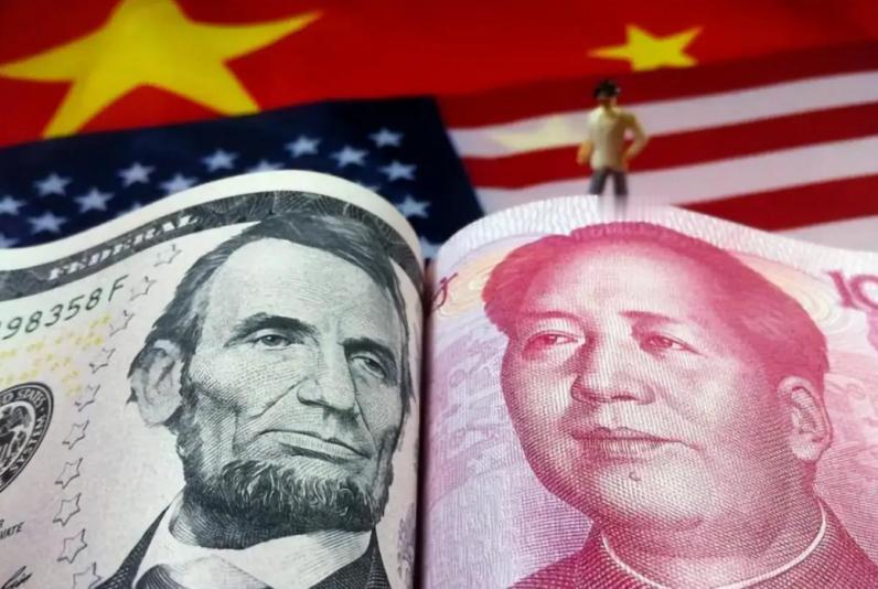 当下全球外交焦点汇聚北京，为特朗普访华铺路的美军运输机刚落地，伊朗外长的专机便紧