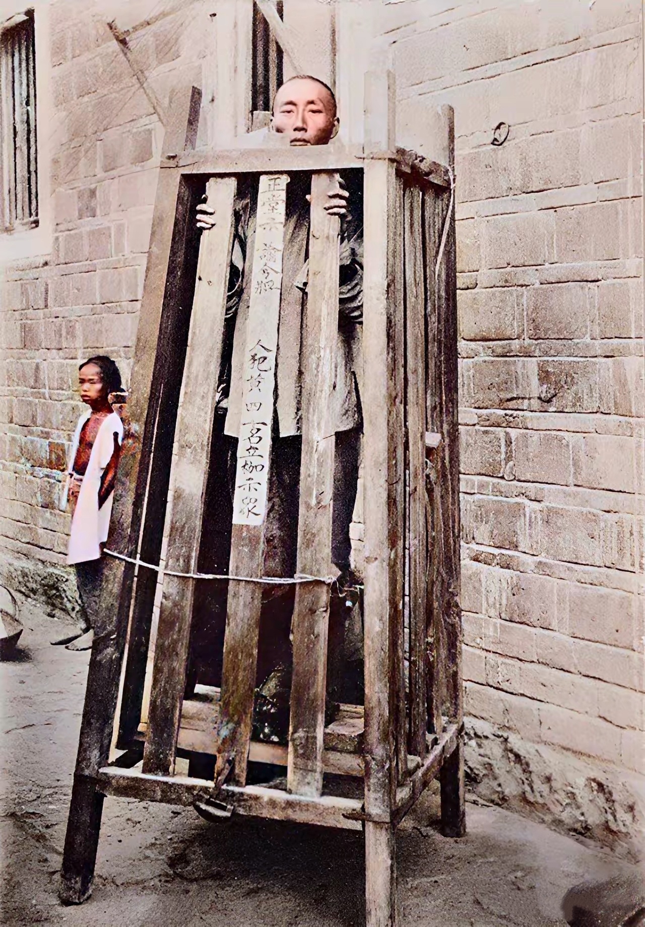 推测微博上很喜欢这样的“人治”与判罚：¹ 县官杜凤芝把他怎么判案的过程、想法，都