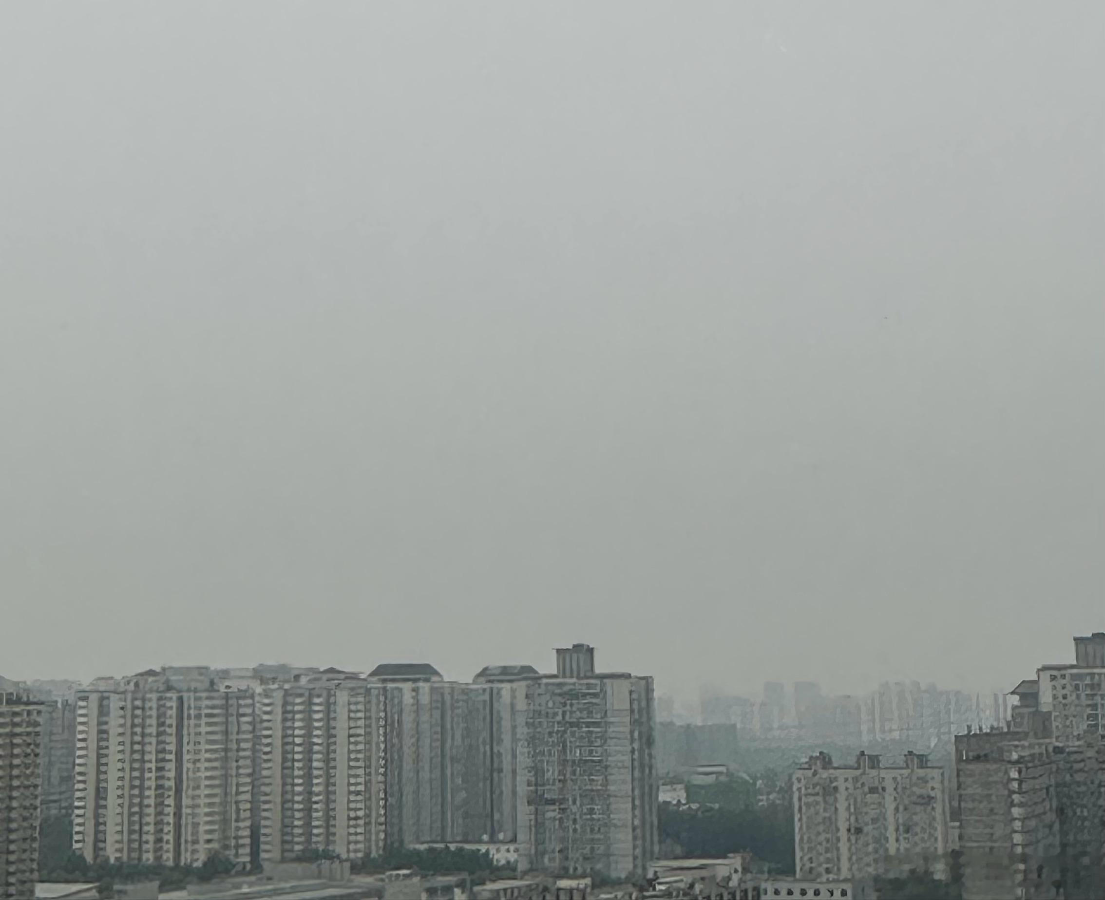 6:00 晓月渐沈桥脚底，晨光初照屋梁时。与火星第一猫一起早起看日出