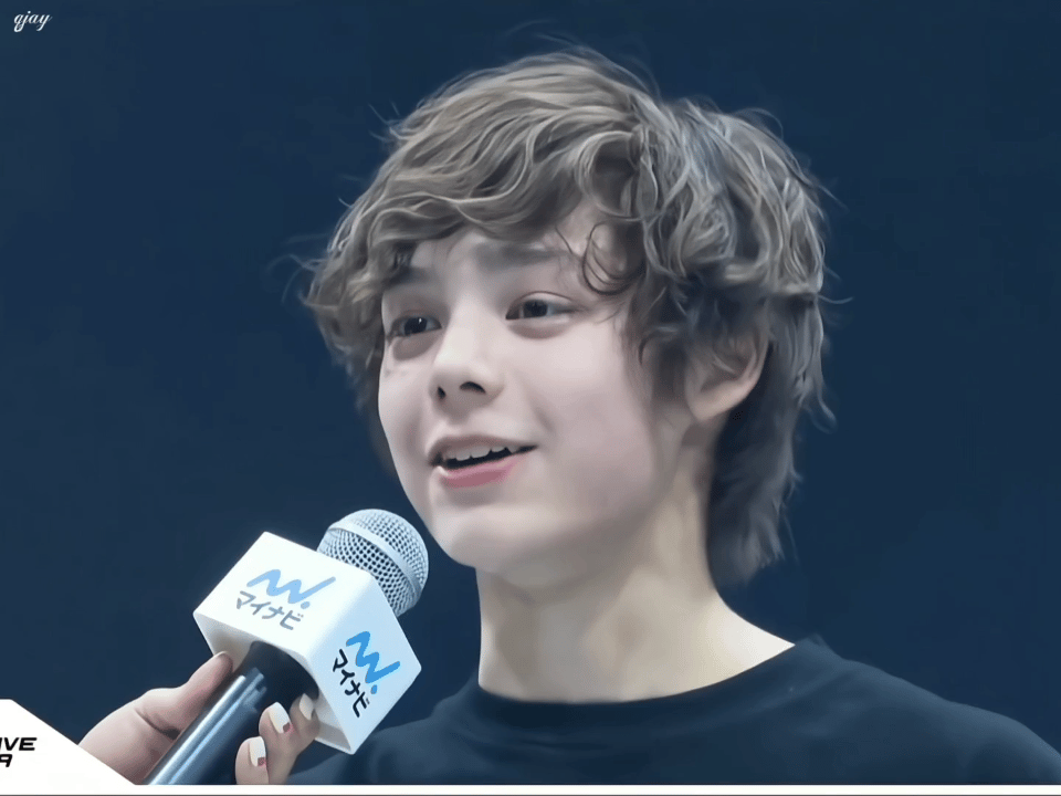 【一克拉】混血的花期就这么短，不如花也不如期 ​​​