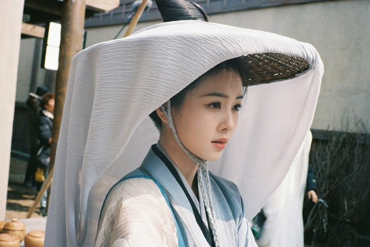 娱乐白鹿忍不住发了李佩仪白鹿忍不住发几张李佩仪 啊啊啊啊李佩仪可爱！ 