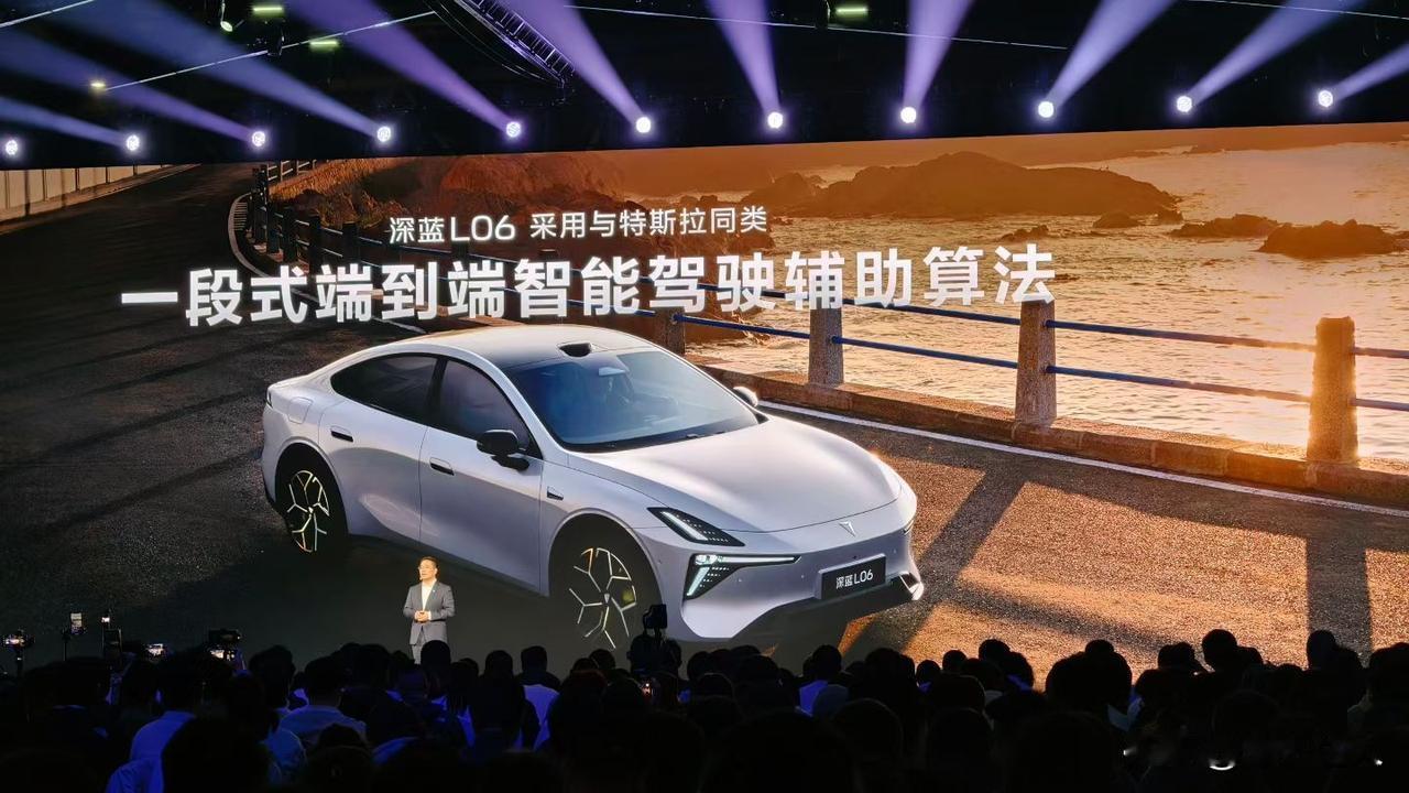 深蓝L06发布会后的高管群访上，邓承浩称深蓝L06智驾体验超越特斯拉。不看广告看