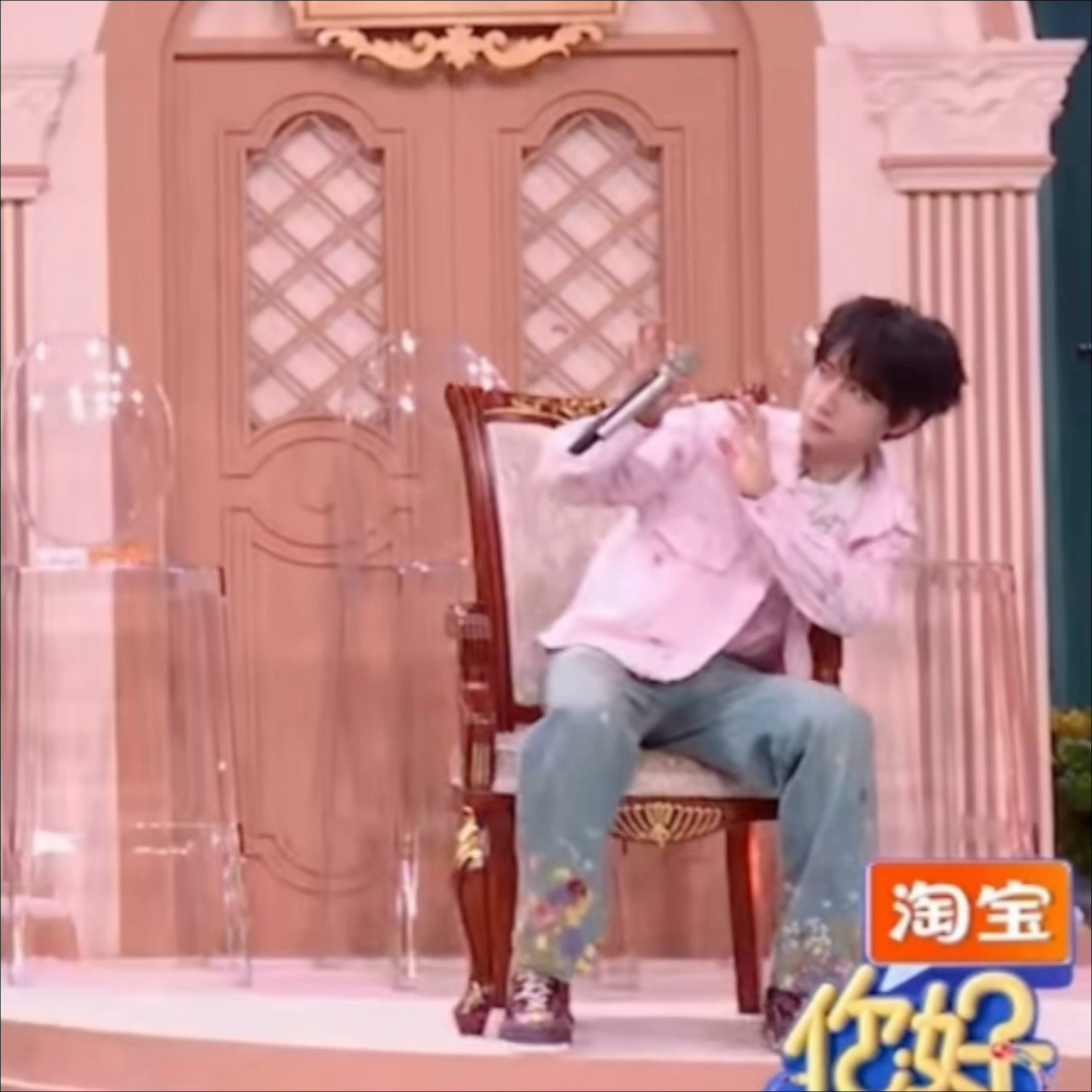 臭礼花给我们兔吓得一哆嗦 