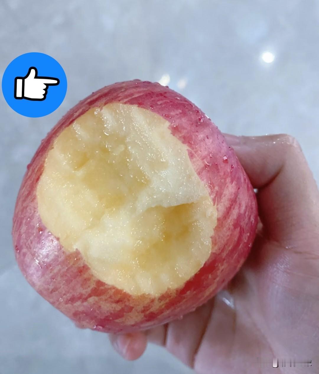 吃苹果，你喜欢吃面的，还是脆的我喜欢吃脆的。[比心][比心][比心]