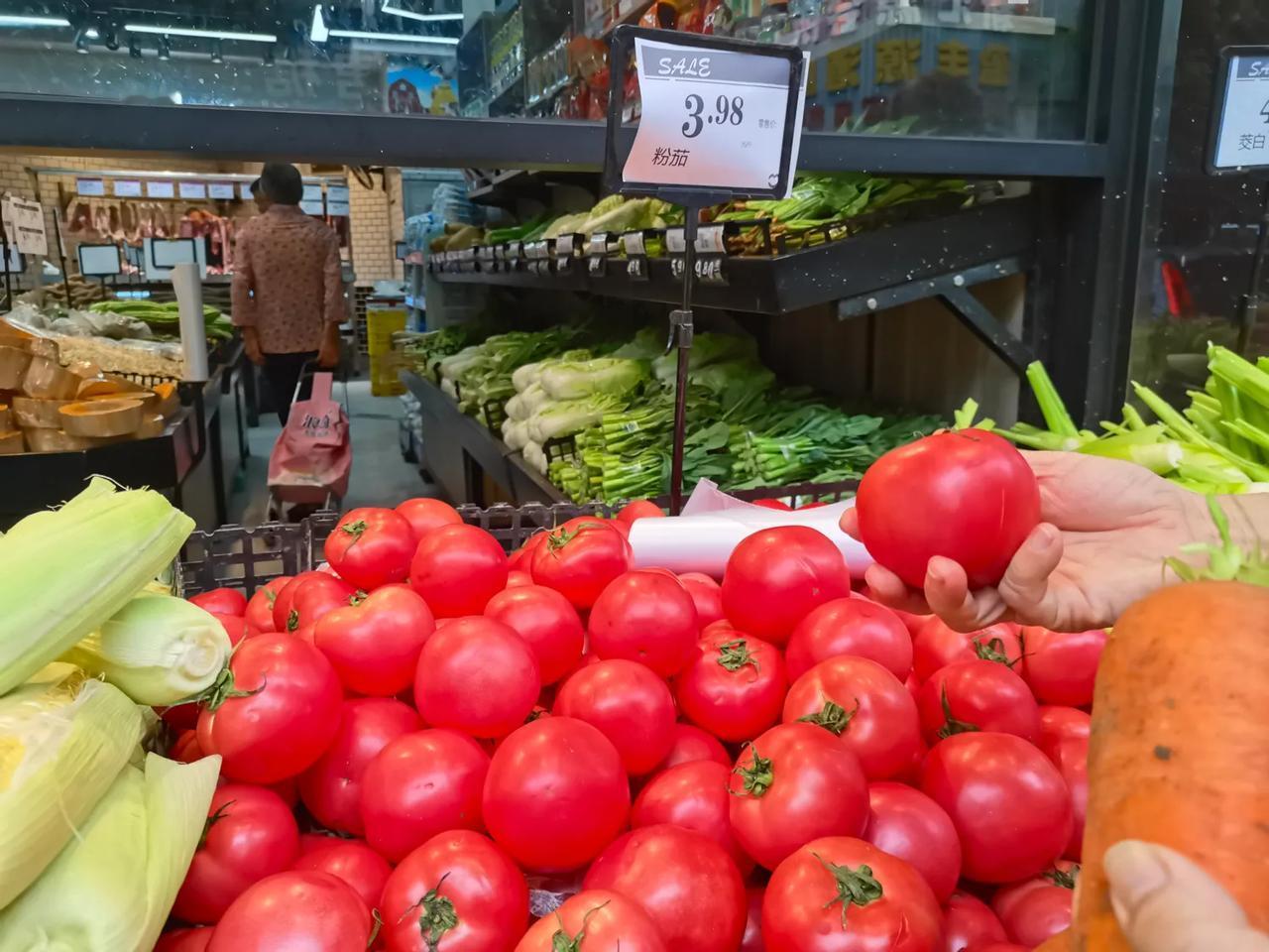 问题是，我们长期吃了这么多“不安全”的食品之后，国人的平均寿命从2000年的71