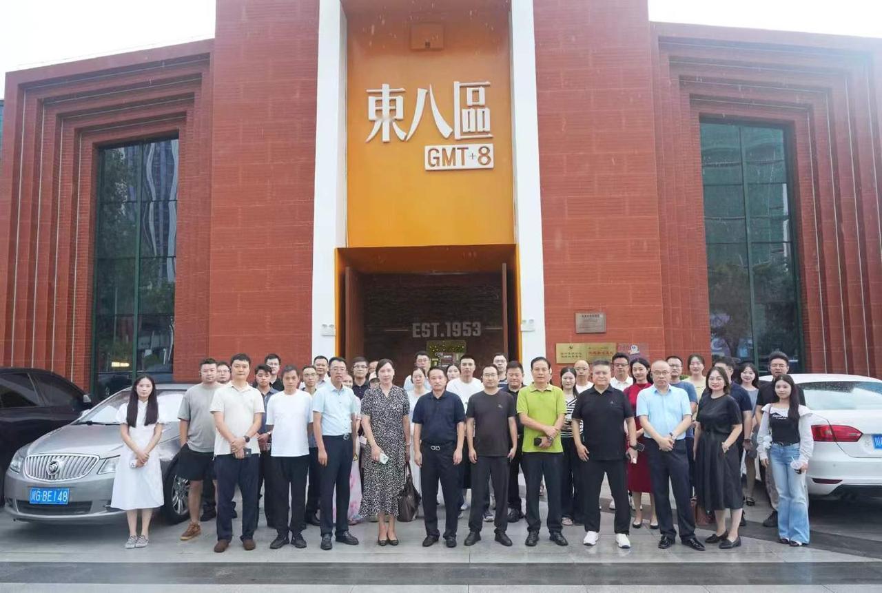 四川省文化旅游企业联盟主办的走进东八区考察活动8月28日举行，联络中心邀请部分驻