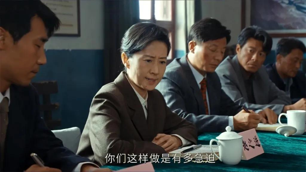 刘敏涛客串《生命树》！
刘敏涛在热播剧《生命树》中客串副市长赵之进，在剧中突击视