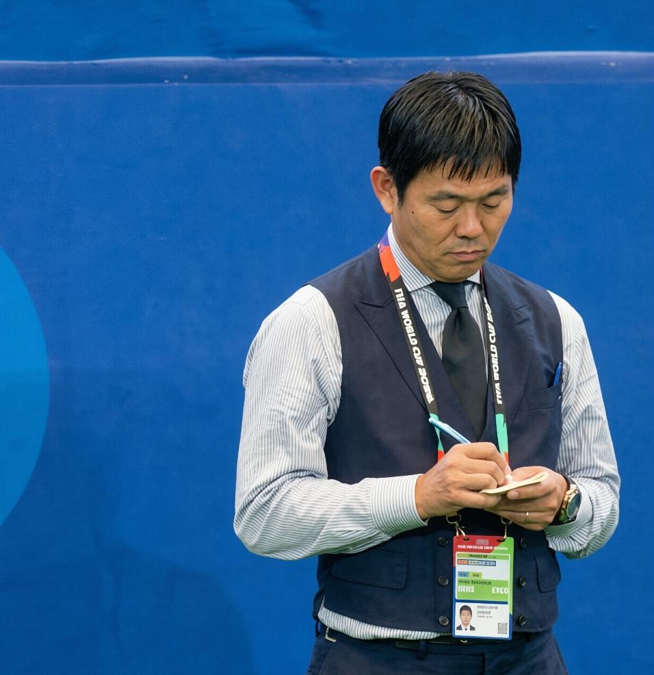 9支亚洲球队，谁能进8强？日本队主教练老谋深算的样子…

本届2026美加墨世界