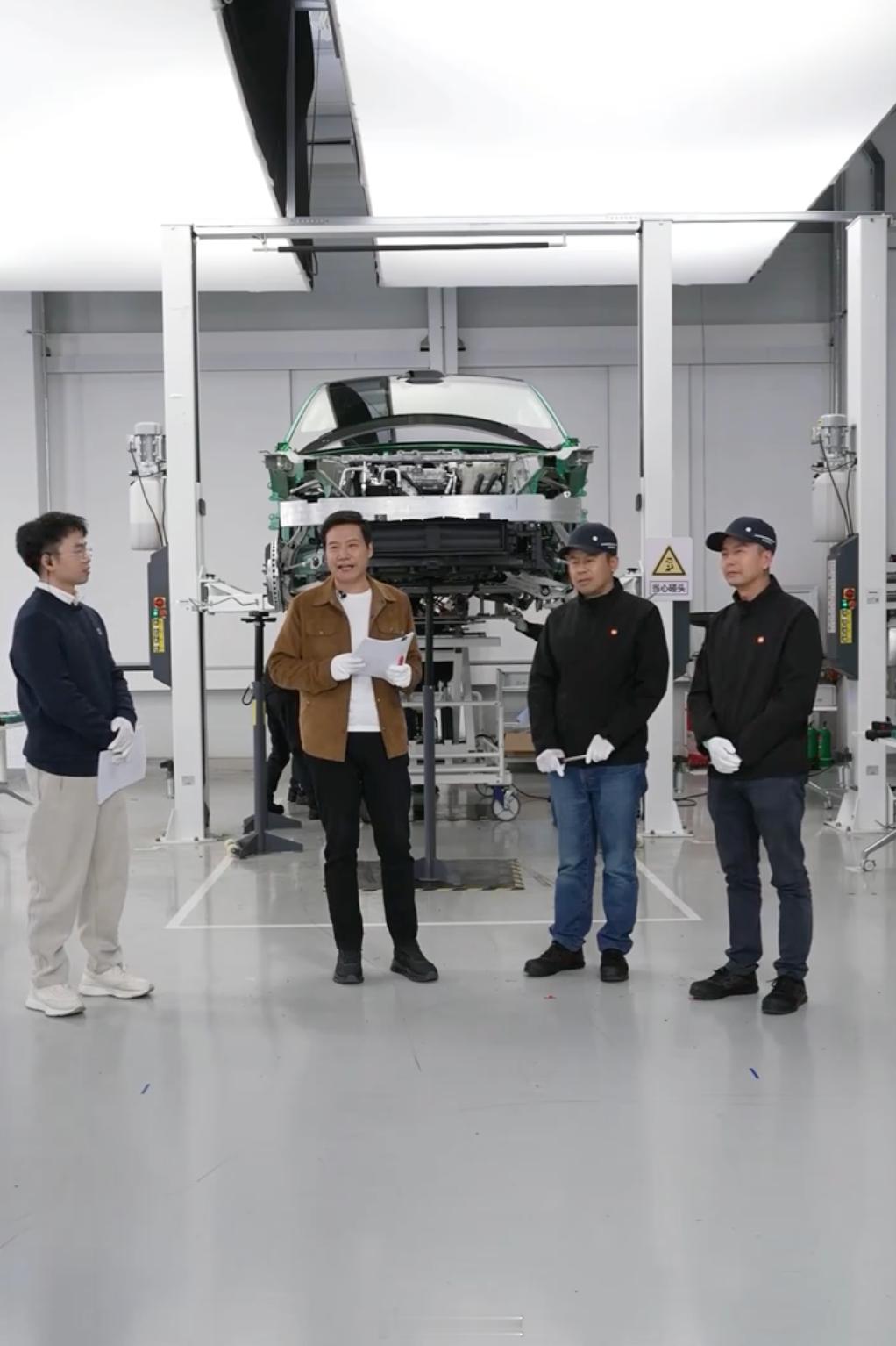 【雷军回应YU7轮胎曾被黑成面条胎：很均衡的胎，很多同档车型也采用】小米集团创始