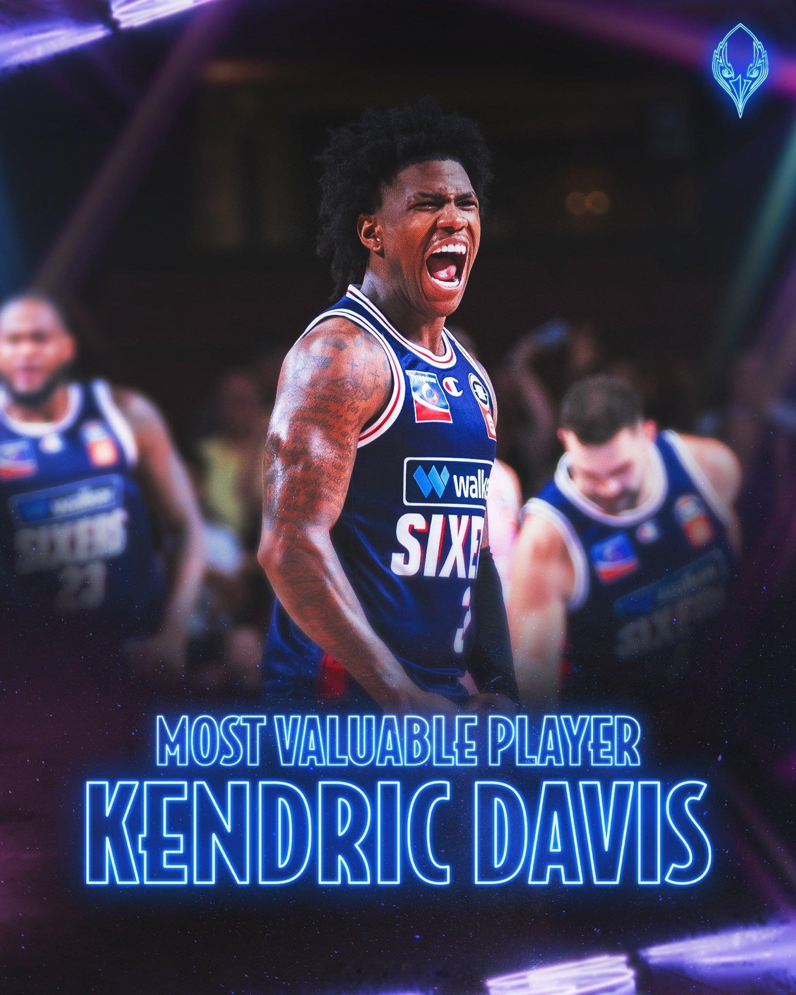 肯德里克-戴维斯（Kendric Davis）拿下NBL赛季MVP，他今天出席了