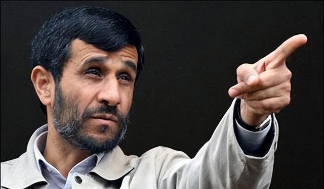 伊朗最大的悲剧，就是亲手把唯一能跟西方“玩命”的疯狗，死死锁在了笼子里，但这恰恰