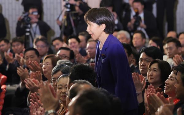 高市早苗当选自民党总裁，马上有日本专家出来给中日关系灭火，说中日关系未必悲观。