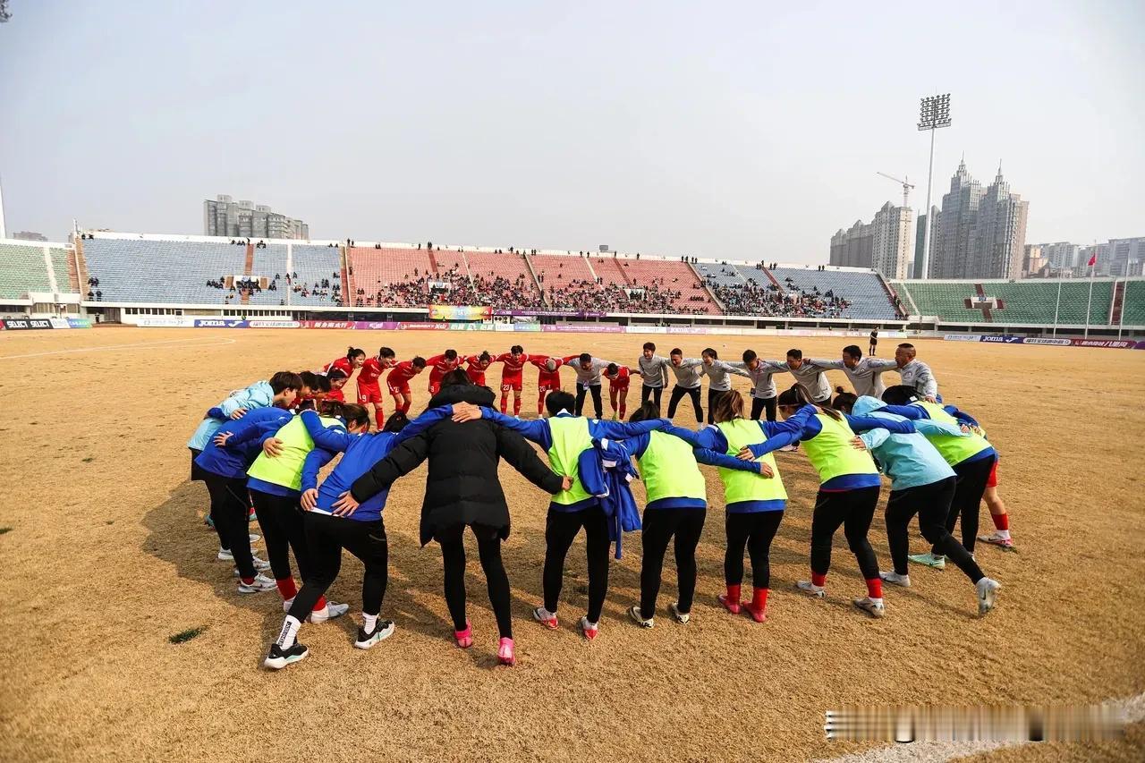 河南万仙山女足首轮主场告负！

北京时间3月9日15:00，2025中国太平中国