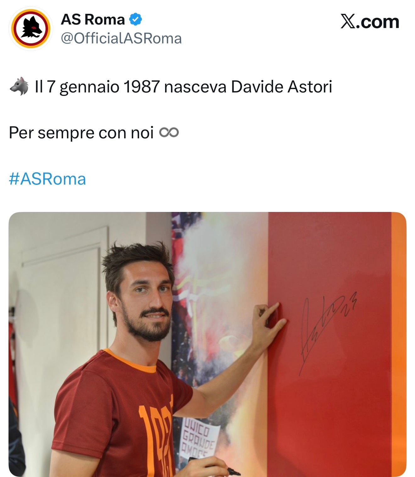 1987年的今天阿斯托里出生 Per sempre con noi 