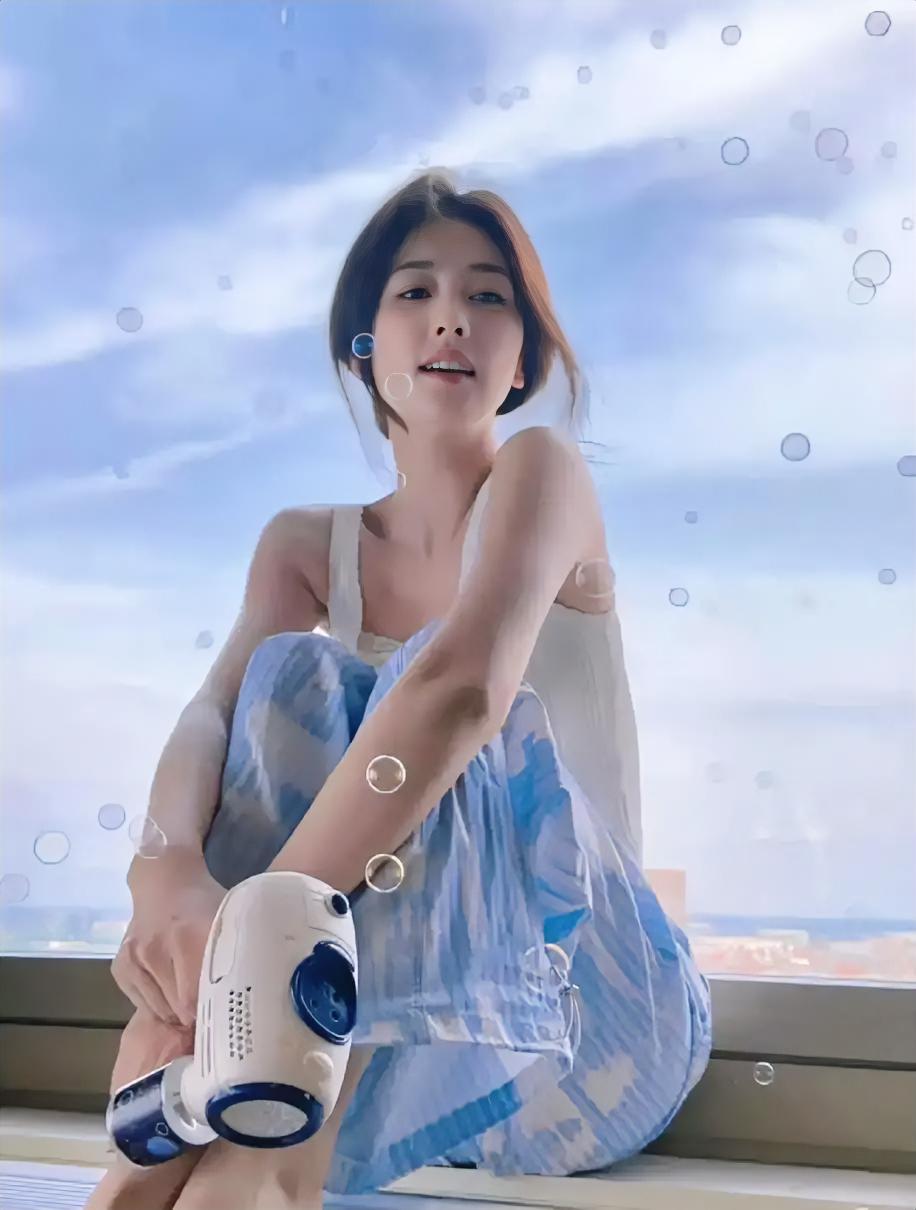 白鹿
泡泡机[比心]