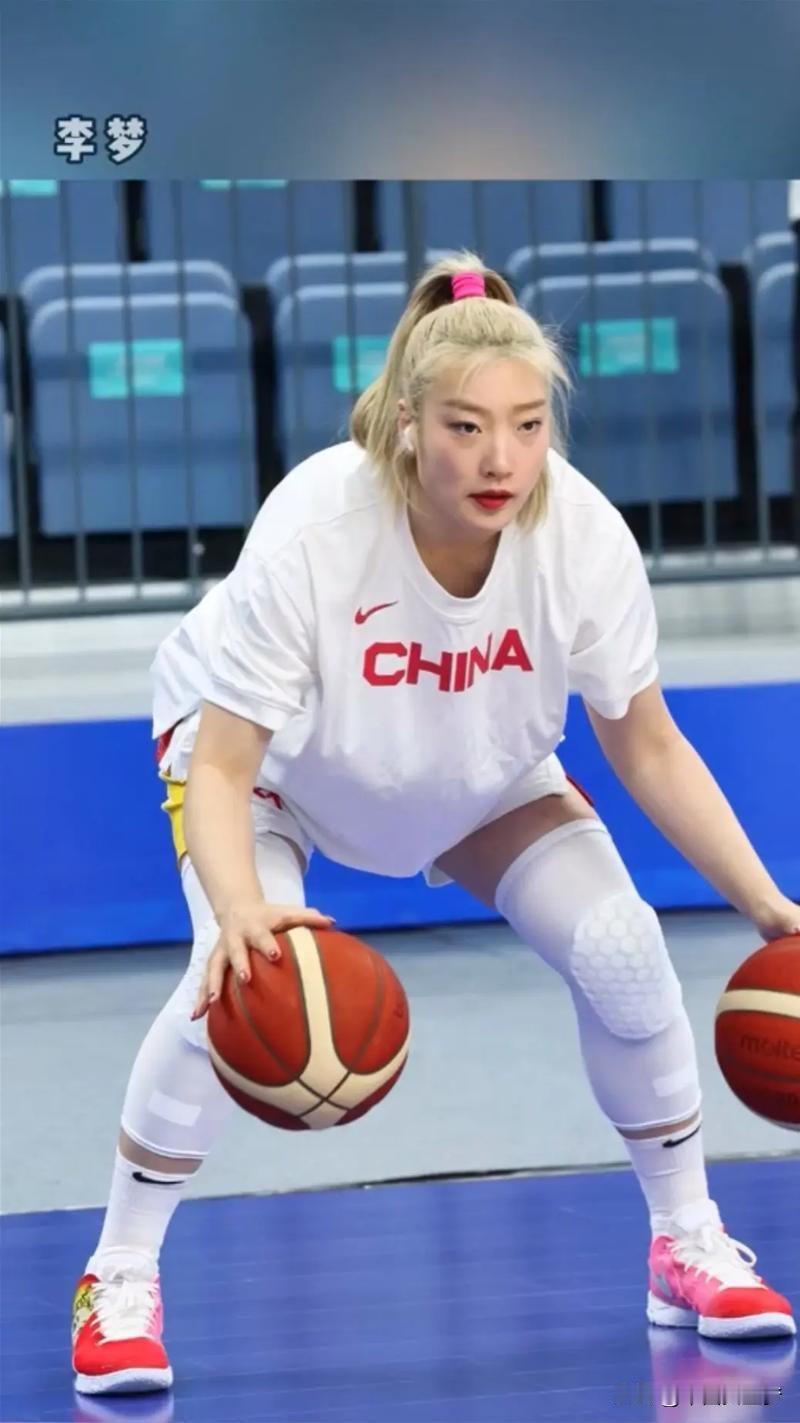 咱们来讲讲：中国女篮输球的主要原因！现代篮球，你要是没有3分球想赢下比赛，那是真