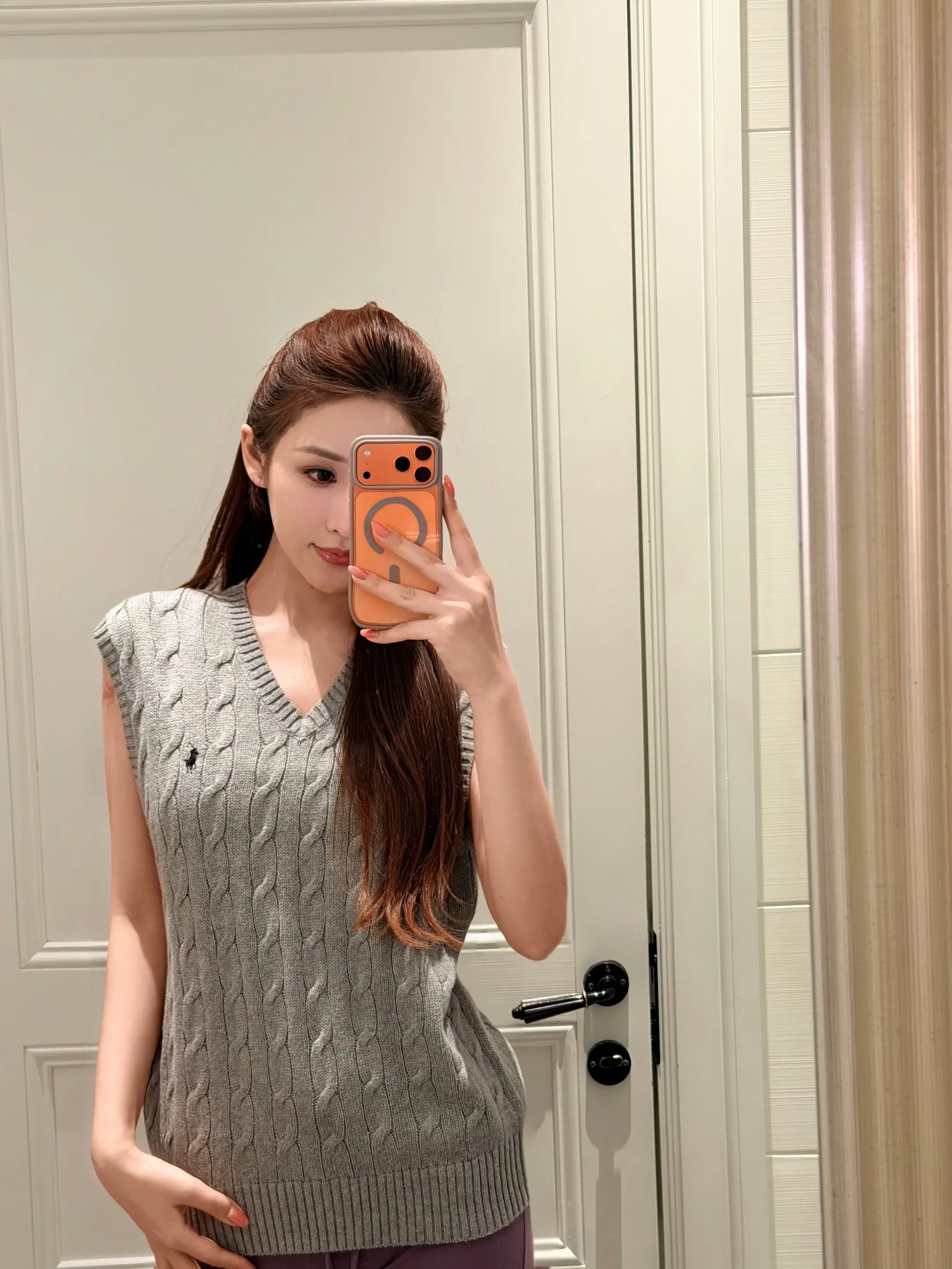 世界上很多东西都可以靠努力争取 ，唯独拥有一个有情有义的爱人需要点运气...