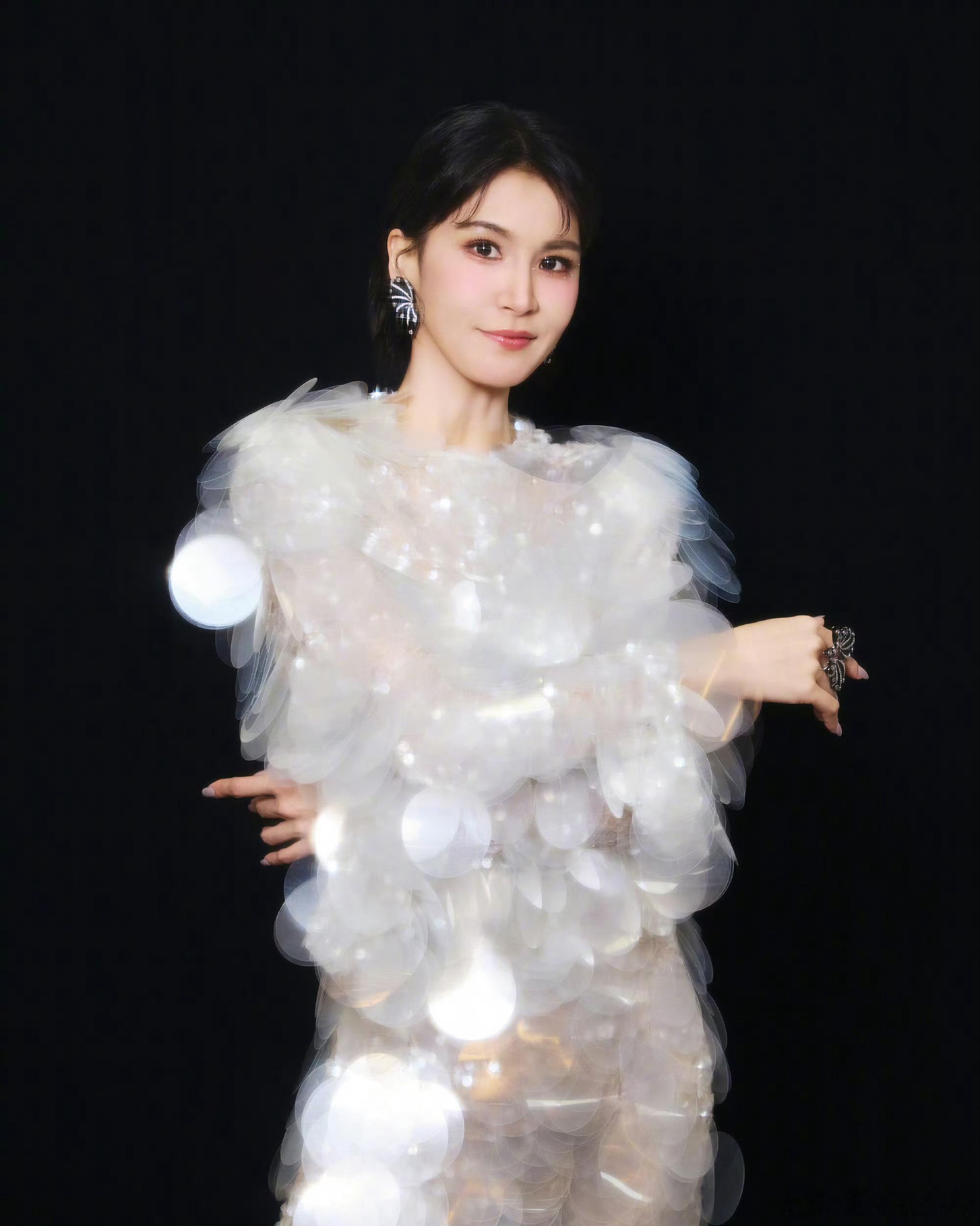 曾沛慈曾沛慈每一公的伙伴都难忘乘风2026温柔重情的曾沛慈，认真对待每一次组队，